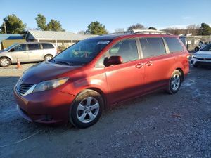 Toyota Sienna LE 3.5L 6 2014