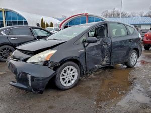 Toyota Prius 1.8L 4 2013