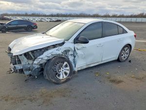 Chevrolet Cruze LS 1.8L 4 2015