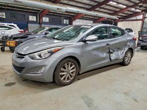 Hyundai Elantra SE 1.8L 4 2015