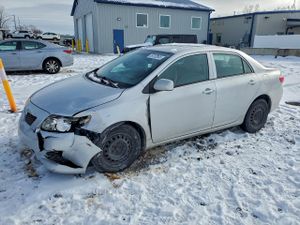 Toyota Corolla BASE 1.8L 4 2010