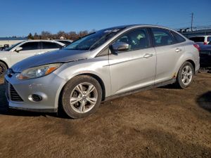 Ford Focus SE 2.0L 4 2013