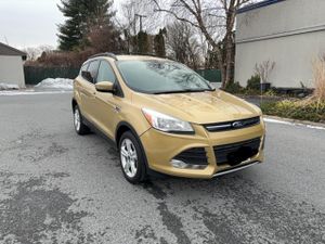 Ford Escape SE 2.0L 4 2015