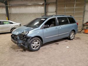 Toyota Sienna XLE 3.3L 6 2005