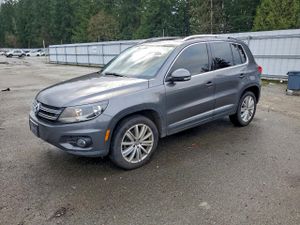 Volkswagen Tiguan S 2.0L 4 2013