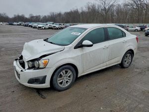 Chevrolet Aveo (Sonic) LS 1.8L 4 2012