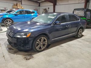 Volkswagen Passat SEL 2.0L 4 2013