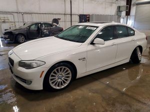 BMW 5 Series XI 3.0L 6 2011