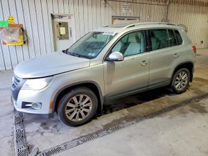 Volkswagen Tiguan SE 2.0L 4 2009