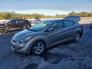 Hyundai Elantra GLS 1.8L 4 2013