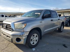 Toyota Tundra CREWMAX 5.7L 8 2008