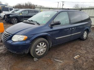 Chrysler Town & Country TOURING 3.8L 6 2005