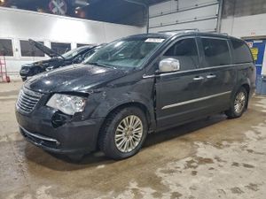 Chrysler Town & Country LIMITED PLATINUM 3.6L 6 2015