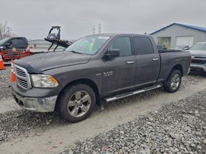 RAM 1500 SLT 5.7L 8 2015