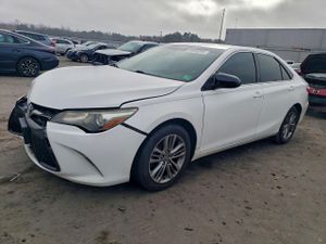 Toyota Camry LE 2.5L 4 2015