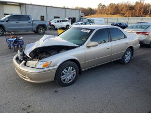 Toyota Camry CE 2.2L 4 2001