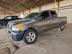 Nissan Titan XE 5.6L 8 2006