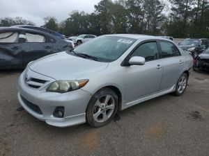 Toyota Corolla BASE 1.8L 4 2013