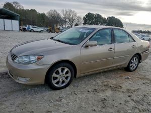 Toyota Camry LE 3.0L 6 2005