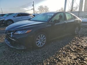 Toyota Camry LE 2.5L 4 2020