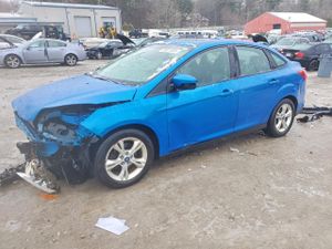 Ford Focus SE 2.0L 4 2012