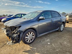 Toyota Corolla BASE 1.8L 4 2010