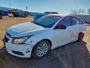 Chevrolet Cruze LS 1.8L 4 2011