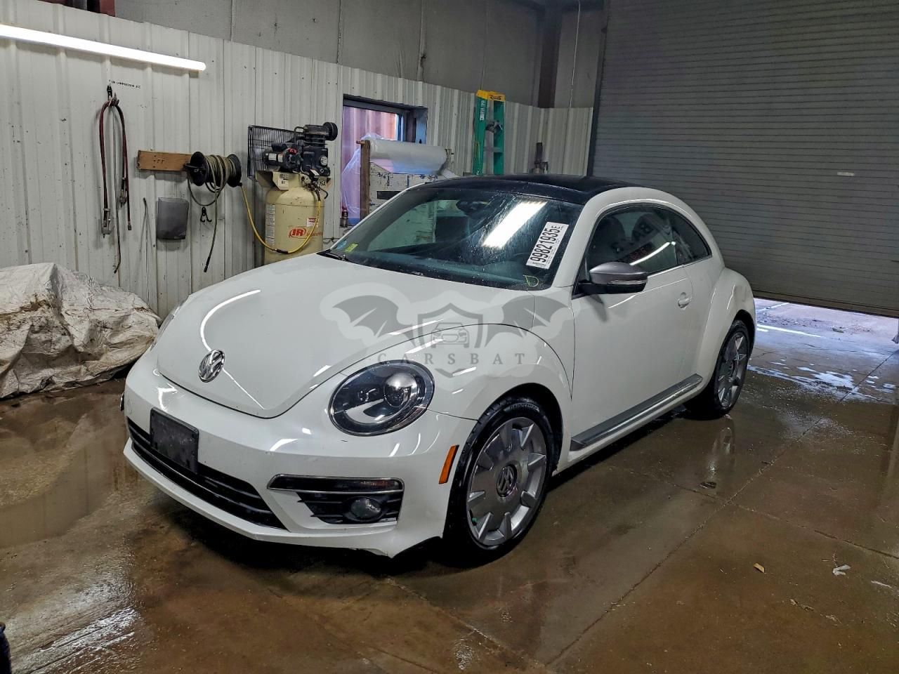 Volkswagen Beetle 2.0L 4 2014