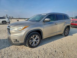 Toyota Highlander XLE 3.5L 6 2015