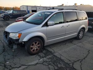 Chrysler Town & Country TOURING 3.8L 6 2010