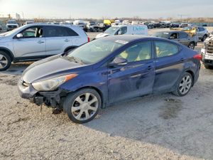 Hyundai Elantra GLS 1.8L 4 2013
