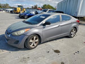 Hyundai Elantra GLS 1.8L 4 2013