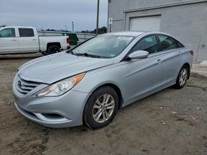 Hyundai Sonata GLS 2.4L 4 2013