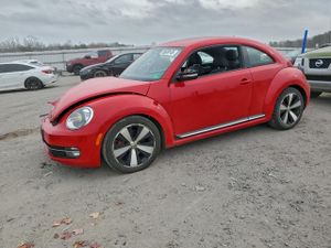 Volkswagen Beetle TURBO 2.0L 4 2012