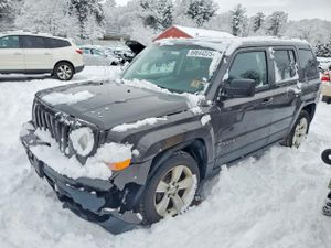 Jeep Patriot LATITUDE 2.4L 4 2015