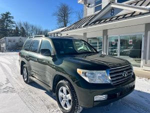 Toyota Land Cruiser 5.7L 8 2011