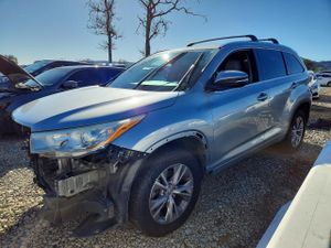 Toyota Highlander XLE 3.5L 6 2015