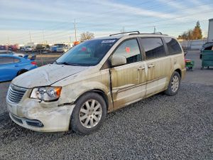 Chrysler Town & Country TOURING 3.6L 6 2014
