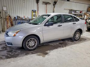 Ford Focus SE 2.0L 4 2010