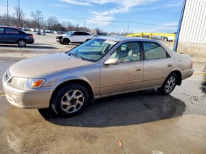 Toyota Camry CE 2.2L 4 2000