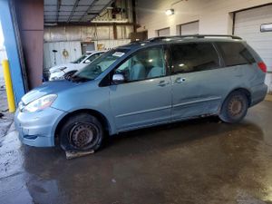 Toyota Sienna CE 3.3L 6 2006
