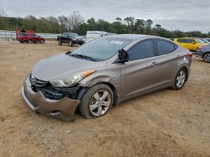 Hyundai Elantra GLS 1.8L 4 2013
