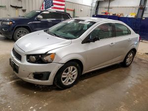 Chevrolet Aveo (Sonic) LT 1.4L 4 2013