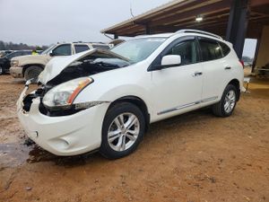 Nissan Rogue S 2.5L 4 2013