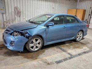 Toyota Corolla BASE 1.8L 4 2013