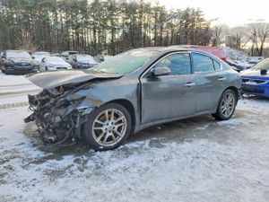 Nissan Maxima S 3.5L 6 2014