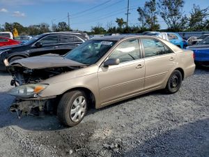 Toyota Camry LE 2.4L 4 2002