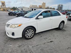 Toyota Corolla BASE 1.8L 4 2013