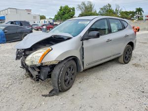 Nissan Rogue S 2.5L 4 2013