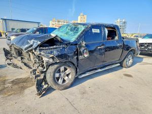 RAM 1500 ST 5.7L 8 2015